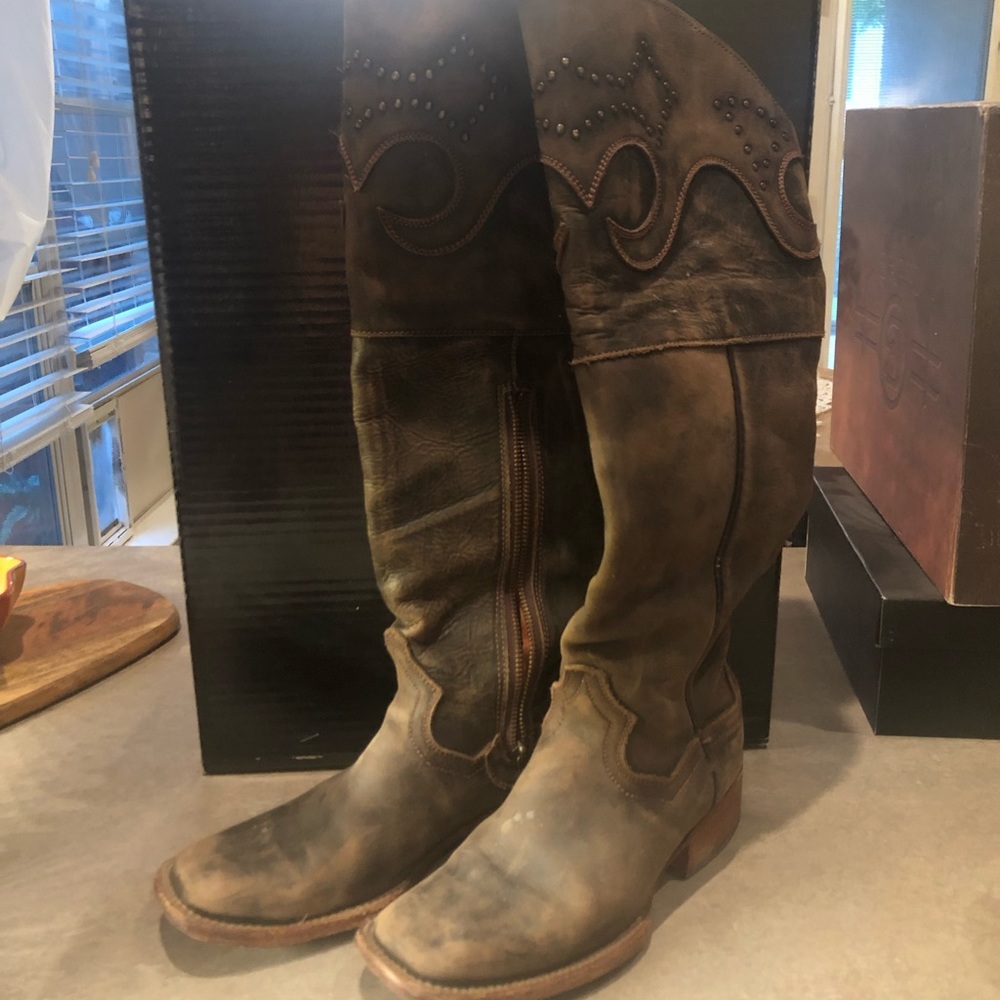 Dan Post square toe distressed leather boots.